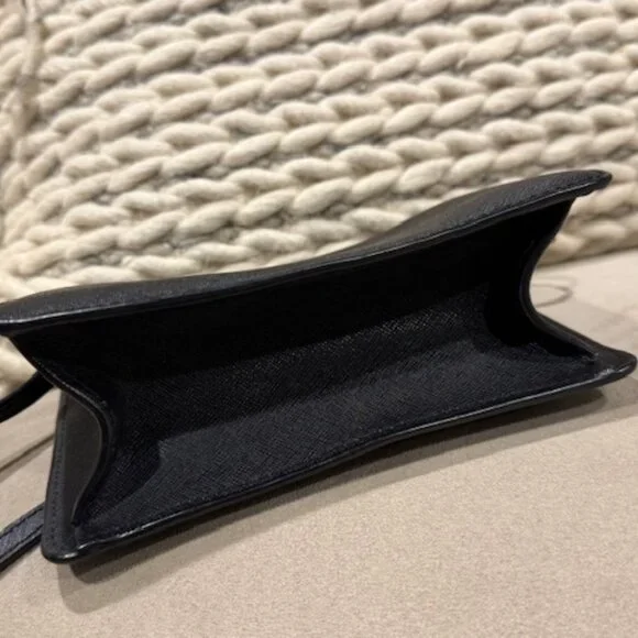 Marc Jacobs Metropoli Envelope Crossbody in Black Saffiano Leather - Like New - Picture 5 of 7